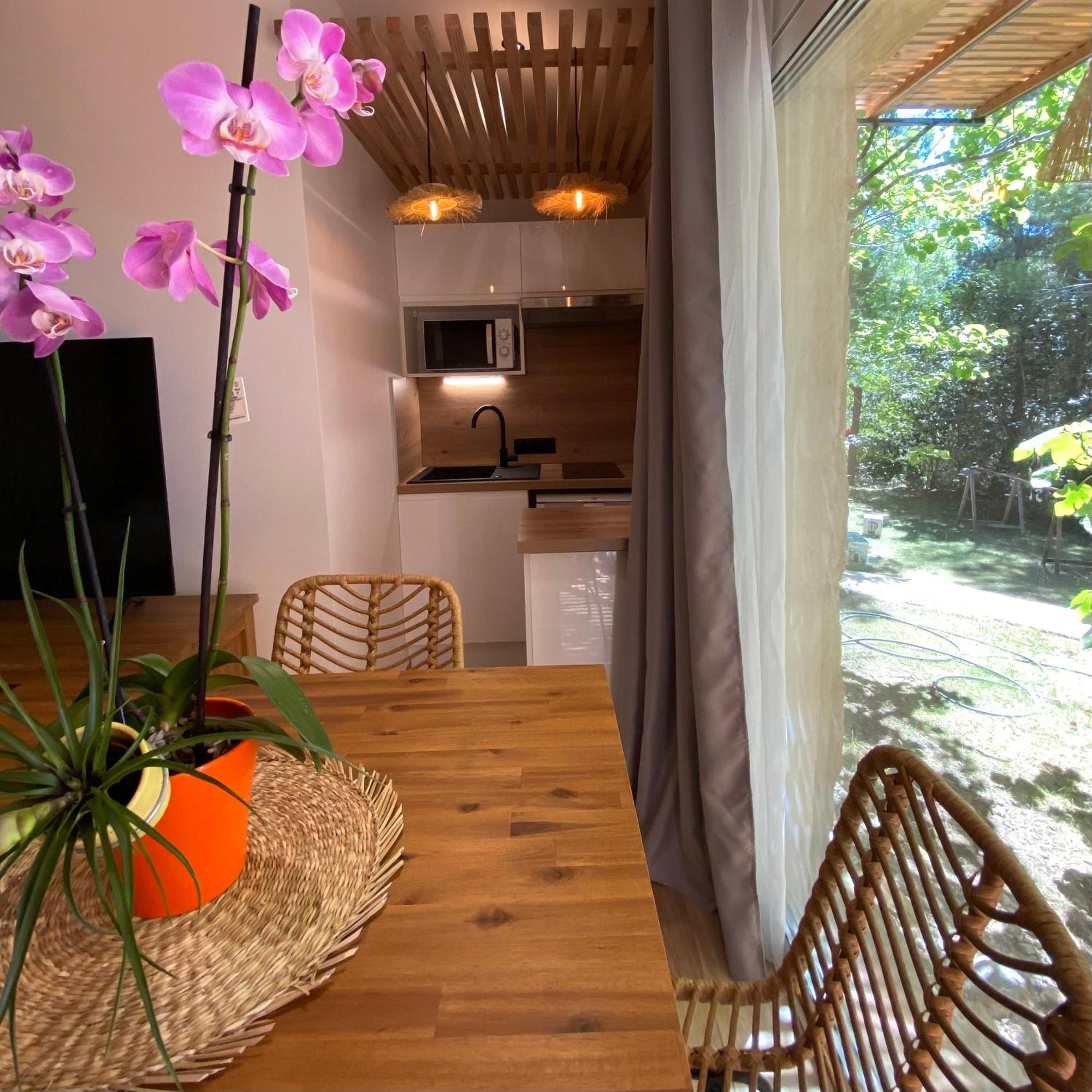 Les Jardins De L'Oustal Villa Narbonne Bilik gambar
